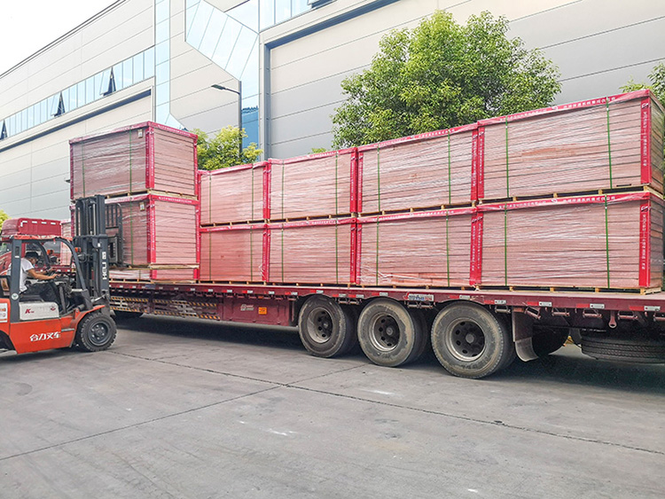 宝润达真金板外墙保温一体板装车发往深圳